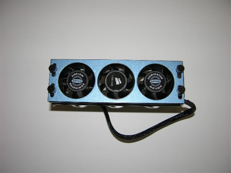 Corsair_PC3-14400-010